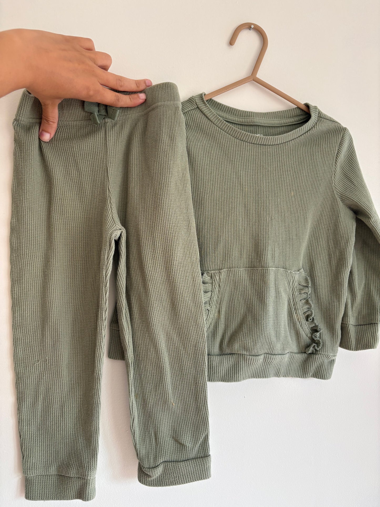 Top + Pants Set | Green Ruffles | 3T