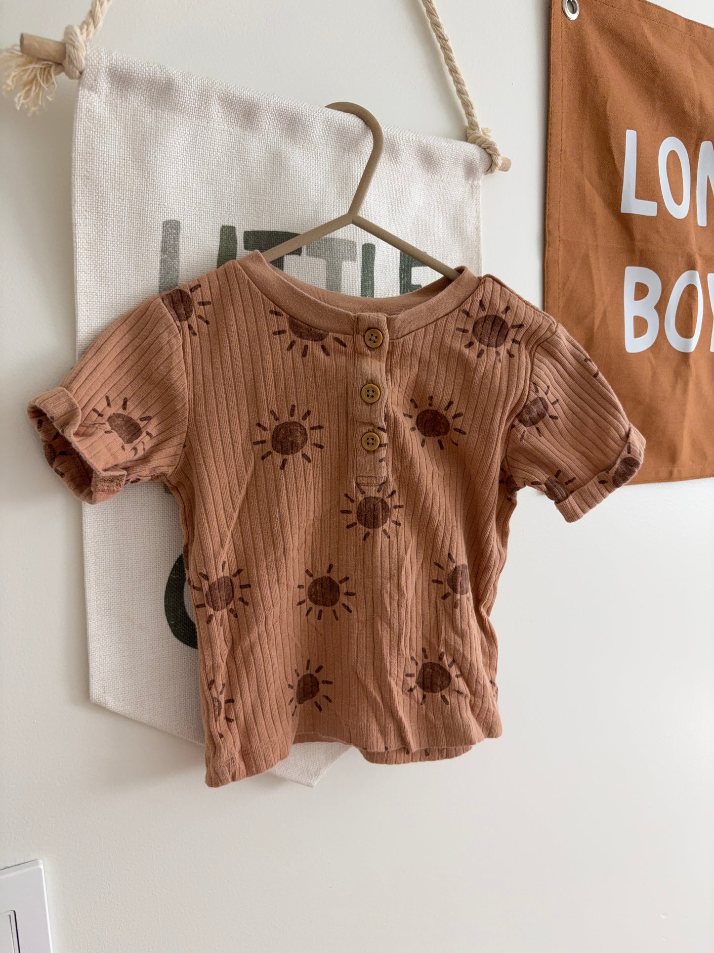 T-Shirt | Tan Suns | 18M