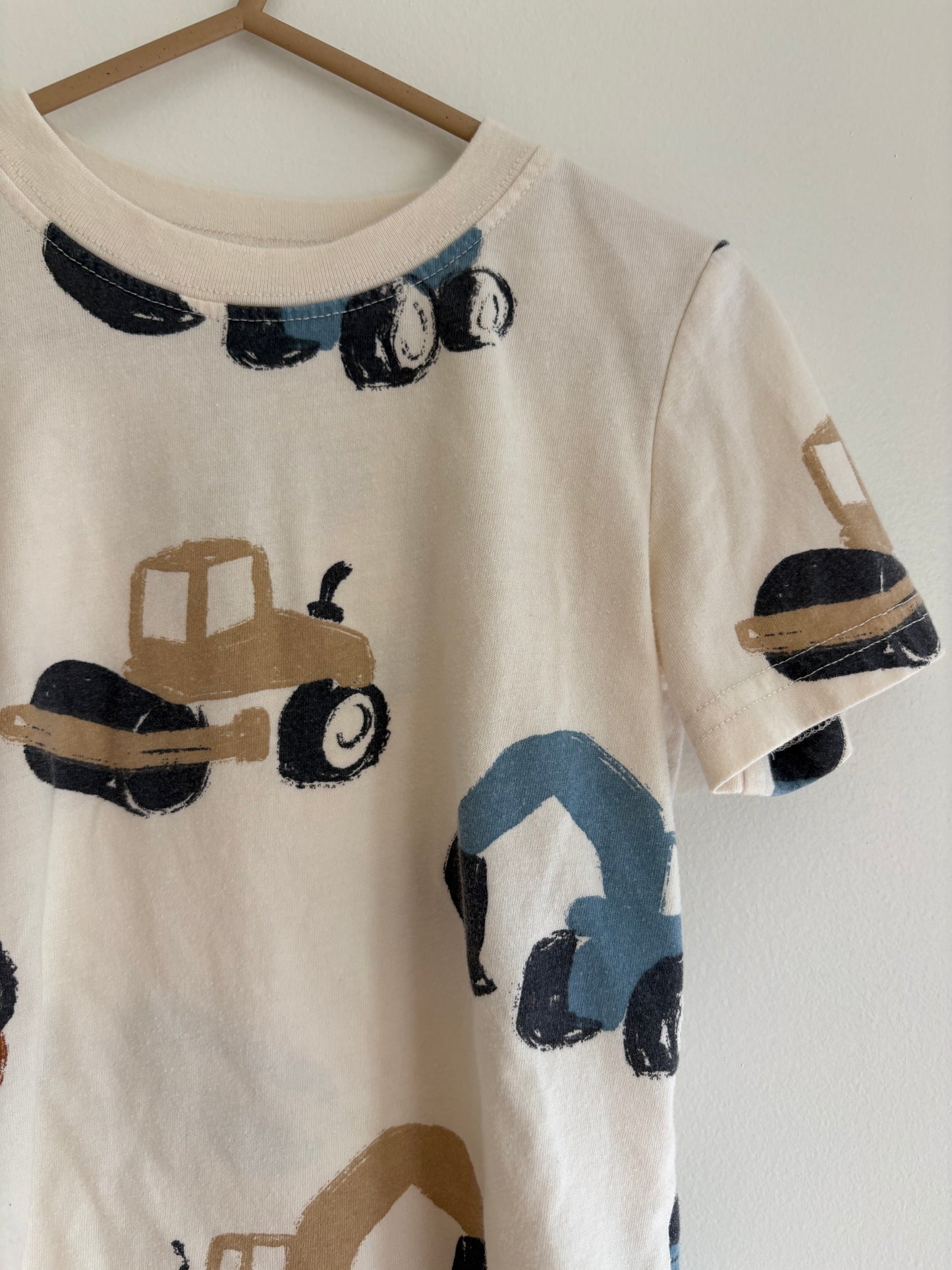 T-Shirt | Beige Trucks | 4T